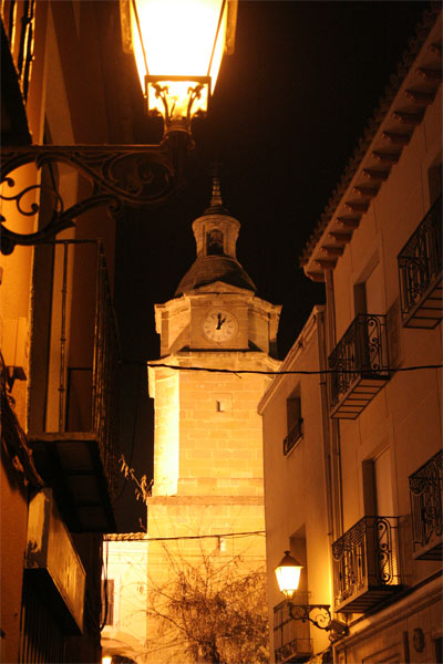 Torre del Reloj en la noche