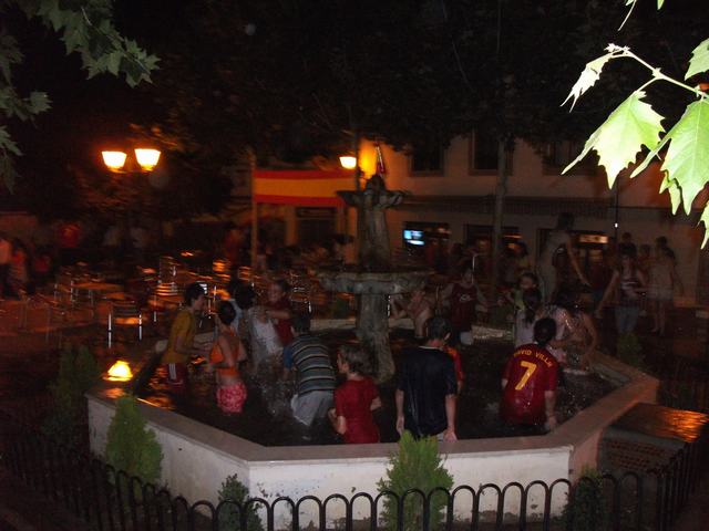 Celebraci&oacute;n en Huete de la victoria de Espa&ntilde;a