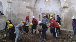 Trabajo de retirada de escombro