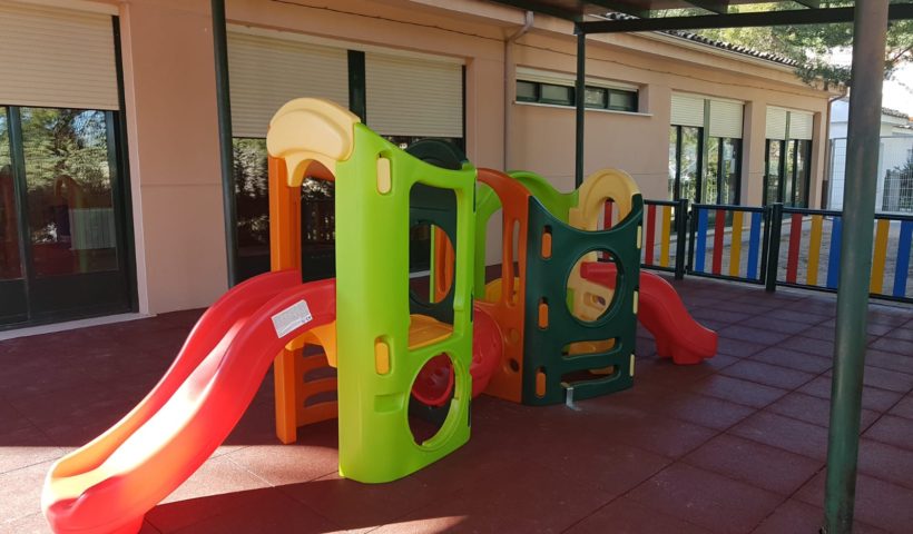 Patio de juegos de la escuela infantil de Huete, estrenado este año.