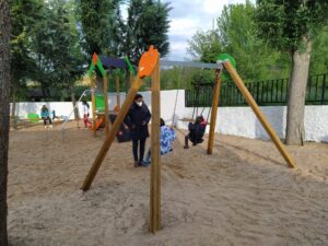 Nuevo parque infantil de Caracenilla