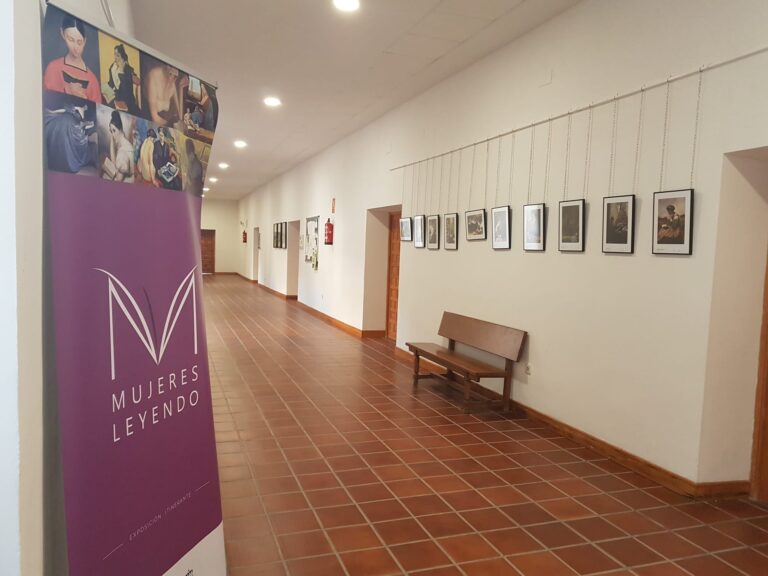 expo_mujeresleyendo2