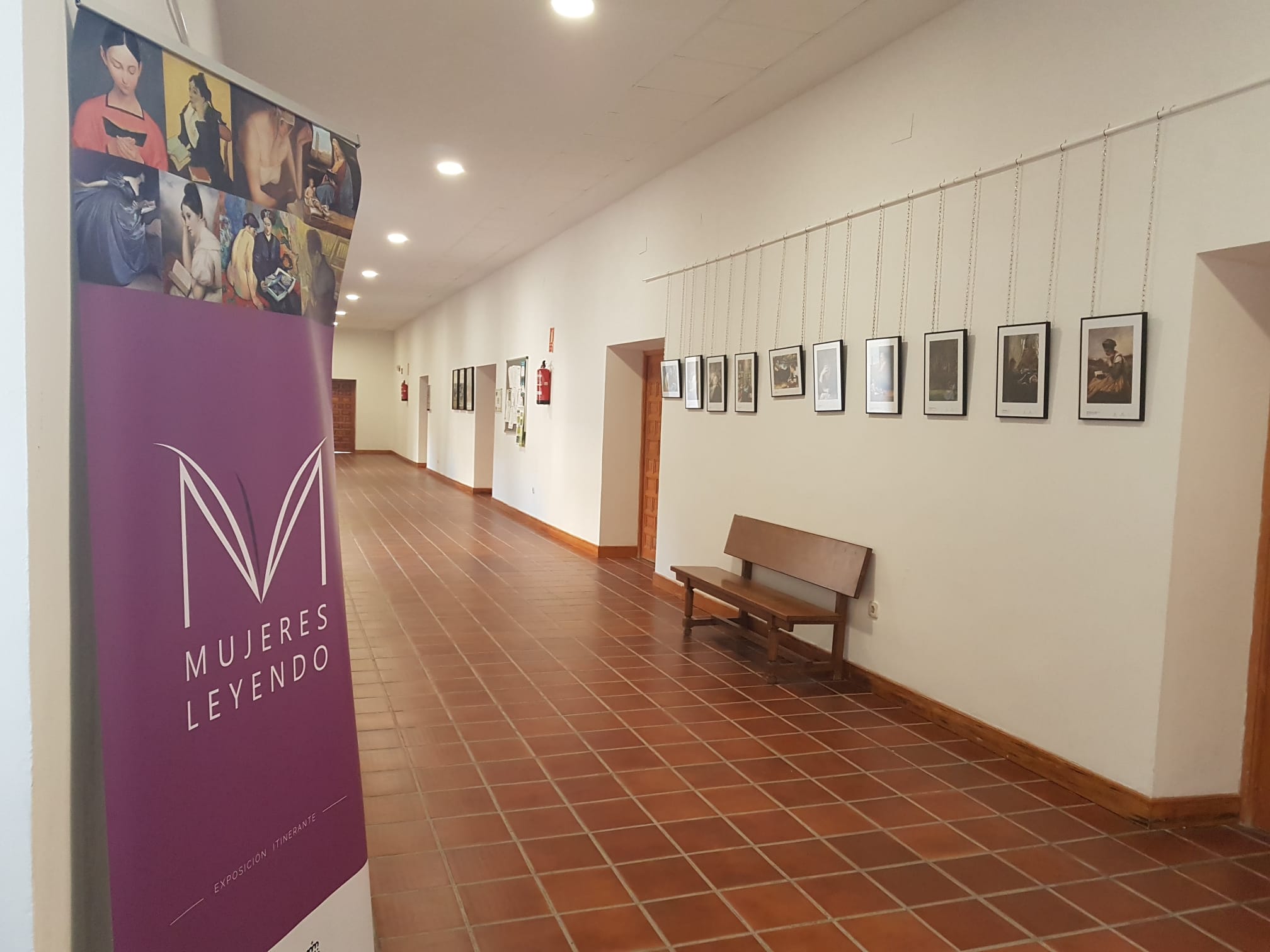expo_mujeresleyendo2