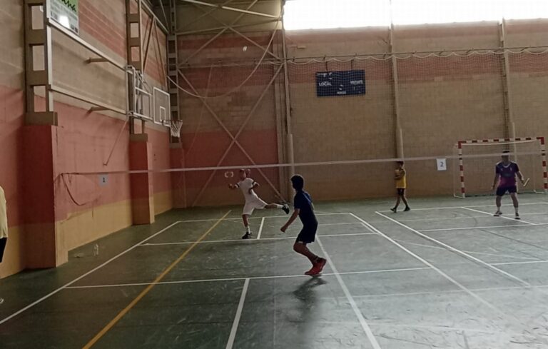 2022-badminton-tenismesa (2)