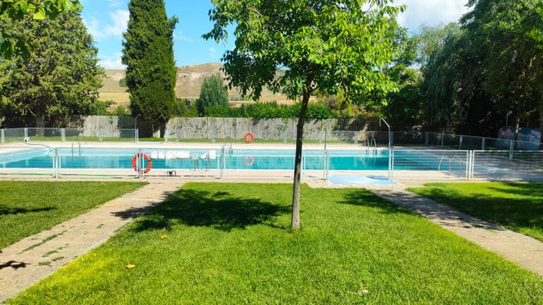 2023-piscina