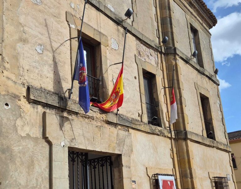 2024-banderas-media-asta-2